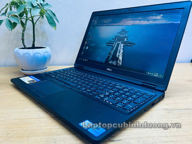 Laptop Cũ Bình Dương - Dell Latitude 5590 laptopcubinhduong.vn 1 1