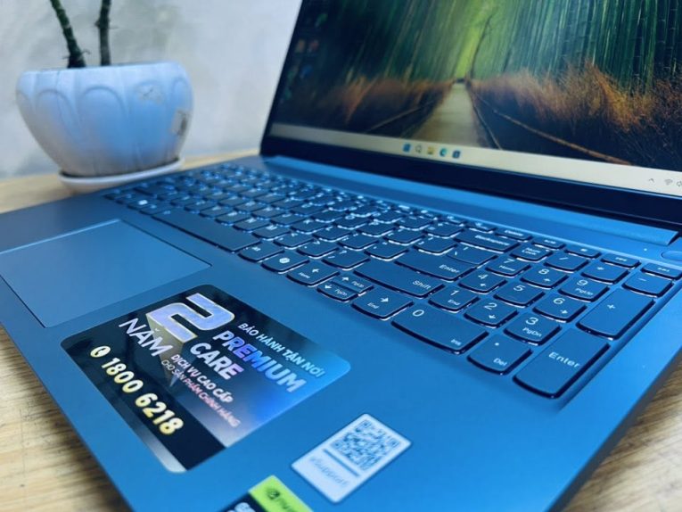 Lenovo LOQ Essential 15 Gen 9