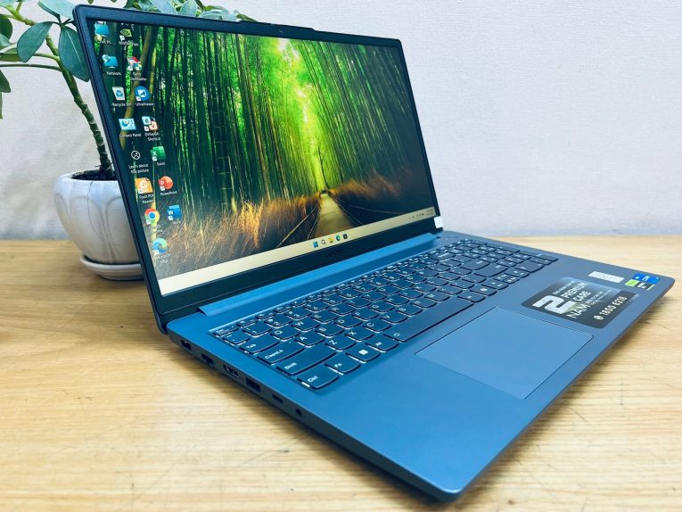 Lenovo LOQ Essential 15 Gen 9
