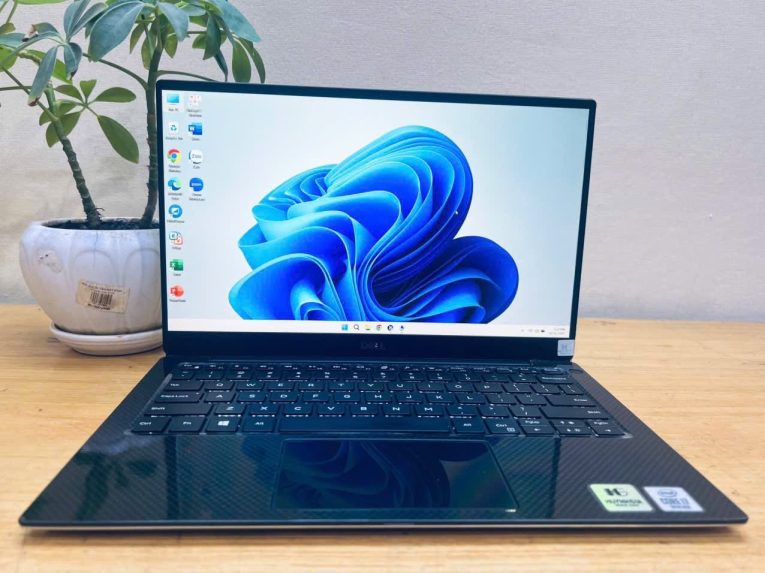 Dell XPS 13 7390 | i7-10510U | RAM 16GB | SSD 512GB | LCD 13" FHD - 15 Dell XPS 13 7390