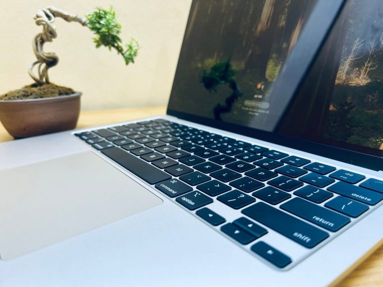 MacBook Air M2