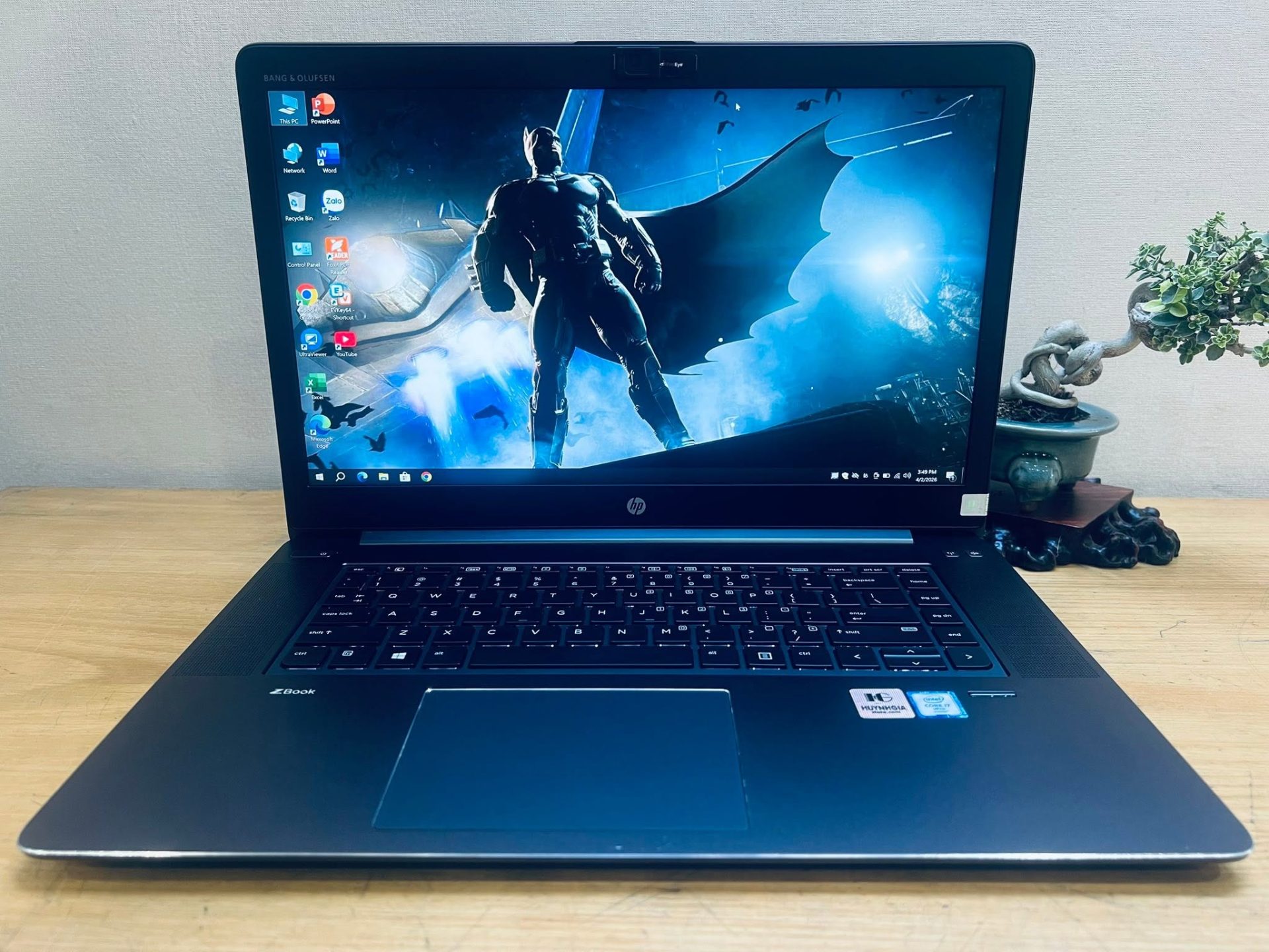 HP ZBOOK STUDIO G3 | I7-6820HQ | RAM 16GB | SSD 256GB | QUADRO M1000M 4GB - 7 HP ZBook Studio G3